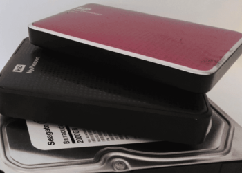 Mehrer Festplatten für ein StoreageSpace verwenden unter Windows